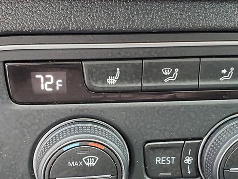 Used 2019 Volkswagen Atlas SE w/ Panoramic Sunroof Package image 27