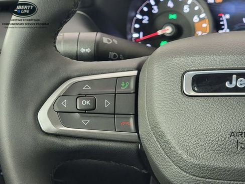 Used 2023 Jeep Compass Limited AWD/4WD image 28