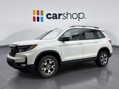 Used 2023 Honda Passport TrailSport image 1