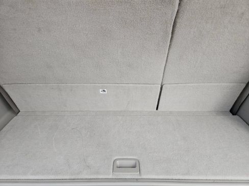 Used 2016 Lincoln Navigator Select RWD image 38