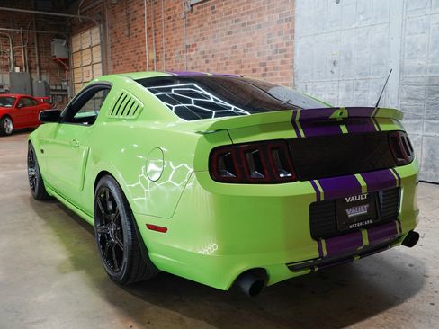 Used 2013 Ford Mustang GT Premium w/ Brembo Brake Pkg RWD image 10