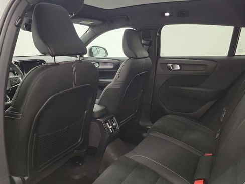 Certified 2023 Volvo C40 P8 Recharge Ultimate image 14