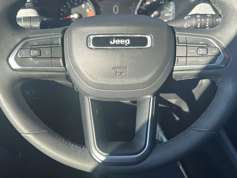 Used 2024 Jeep Compass Latitude AWD/4WD image 12