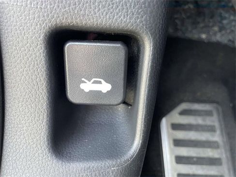 Used 2019 Honda Accord Sport image 16