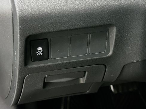 Used 2010 Toyota Matrix FWD image 17