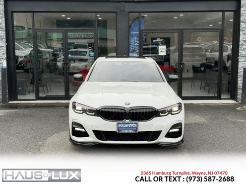 Used 2021 BMW 330i xDrive Sedan w/ M Sport Package AWD/4WD image 4