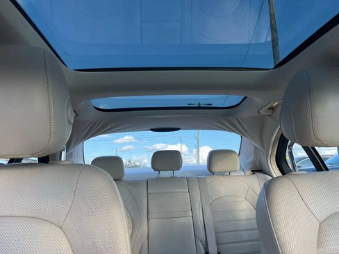 Used 2015 Mercedes-Benz C 300 4MATIC Sedan w/ Multimedia Package image 18