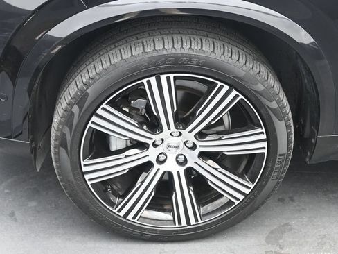 Certified 2024 Volvo XC90 B6 Plus w/ Protection Package Premier AWD/4WD image 4
