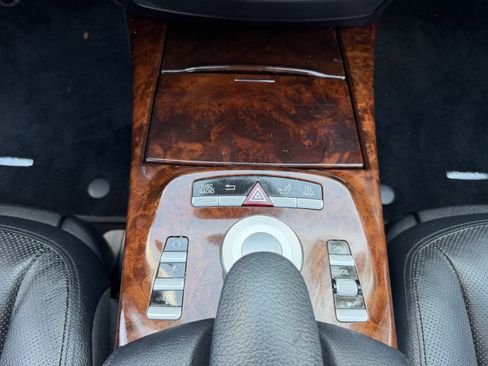 Used 2011 Mercedes-Benz S 550 image 33