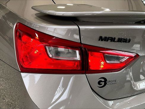 Used 2022 Chevrolet Malibu RS image 31