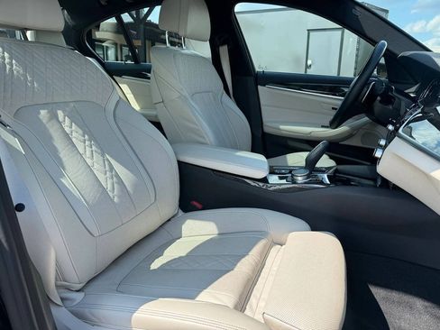 Used 2019 BMW 530i xDrive w/ Premium Package AWD/4WD image 17