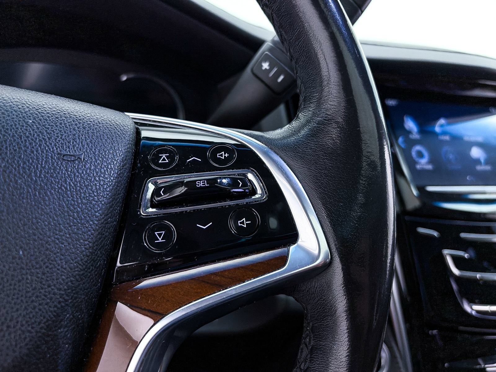 Used 2020 Cadillac Escalade ESV Luxury AWD/4WD image 22