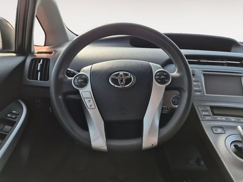 Used 2015 Toyota Prius Two FWD image 12