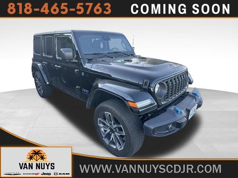 Used 2024 Jeep Wrangler Unlimited AWD/4WD image 1