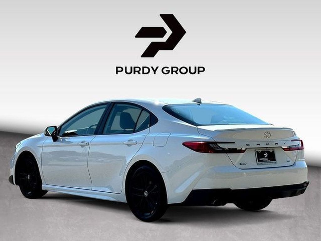 Used 2025 Toyota Camry SE FWD image 6