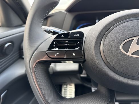 New 2026 Hyundai Elantra SEL Sport Premium FWD image 18