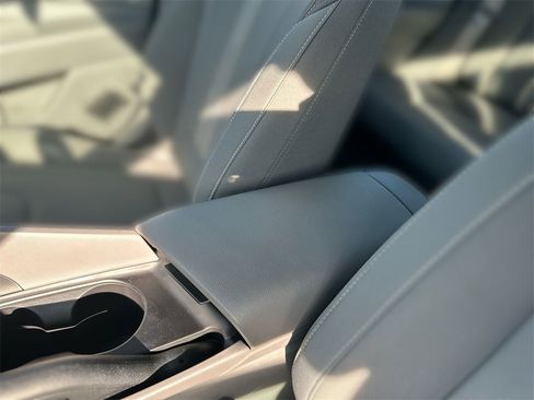 Certified 2025 Hyundai Elantra Sport image 20