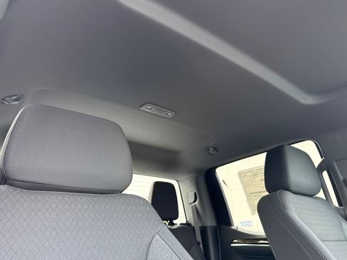 New 2026 GMC Sierra 1500 Elevation image 17