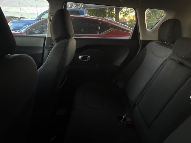 Used 2019 Kia Soul + FWD image 7