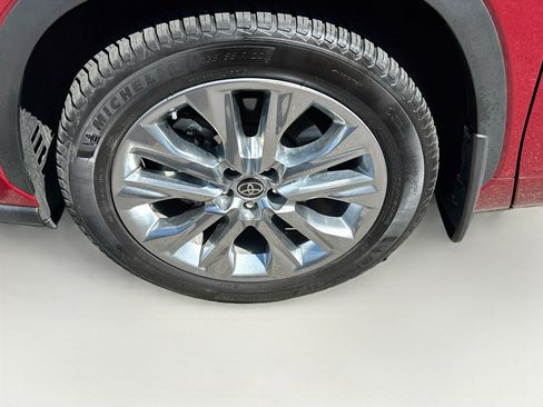Used 2023 Toyota Highlander Limited AWD/4WD image 11