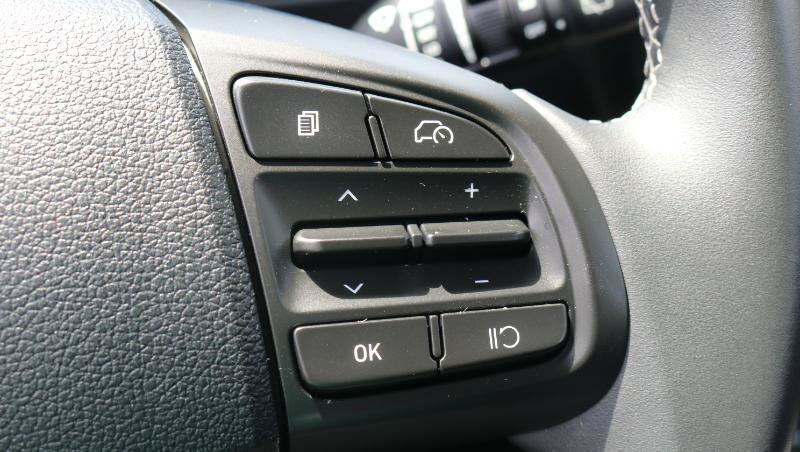 Used 2025 Hyundai Venue Limited FWD image 10