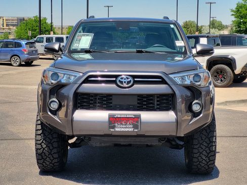 Used 2021 Toyota 4Runner SR5 Premium w/ Moonroof Package AWD/4WD image 9