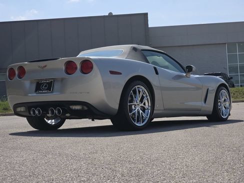 Used 2006 Chevrolet Corvette Convertible w/ Preferred Equipment Group RWD image 11