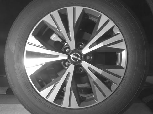 Used 2023 Nissan Rogue SV FWD image 15
