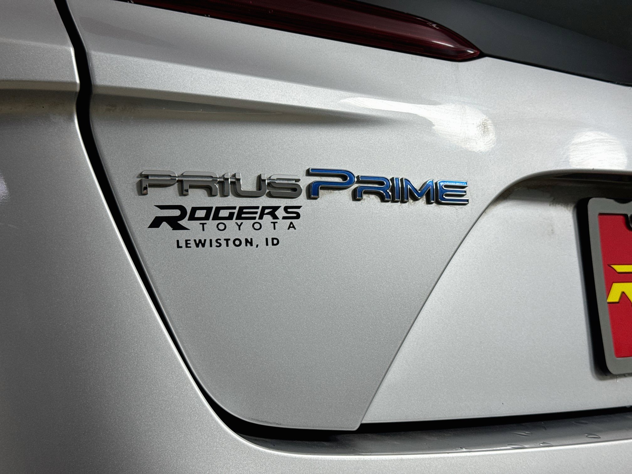 Certified 2017 Toyota Prius Prime Advanced FWD image 27