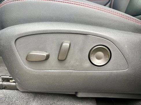 Used 2024 Chevrolet Traverse RS w/ LPO, Floor Liner Package image 36