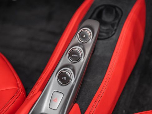 Used 2021 Ferrari F8 Tributo RWD image 39