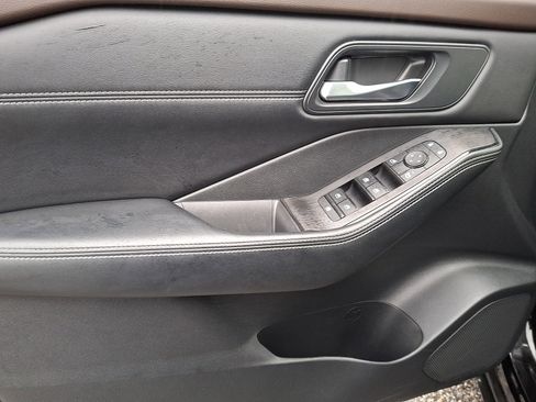 Certified 2023 Nissan Rogue SV w/ SV Premium B Package image 12