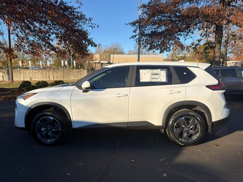 New 2026 Nissan Rogue SV w/ Cold Weather Package image 4