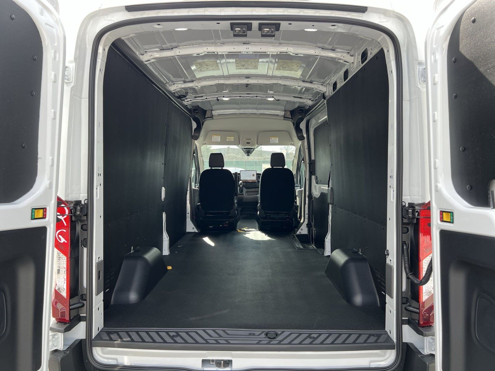 New 2026 Ford Transit 250 148 Medium Roof Extended AWD w/ Load Area Protection Package image 24
