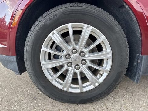 Used 2017 Cadillac XT5 FWD image 7