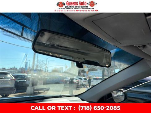 Used 2013 Toyota Camry SE image 19