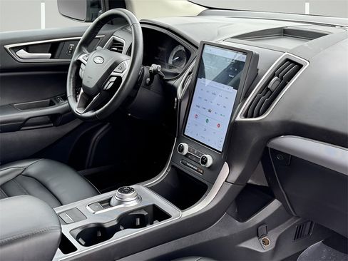 Used 2022 Ford Edge SEL w/ Class II Trailer Tow Package image 6