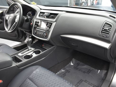 Used 2017 Nissan Altima 2.5 S w/ Power Driver Seat Package FWD image 7