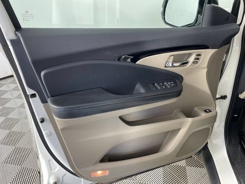 Used 2019 Honda Ridgeline RTL-E image 11