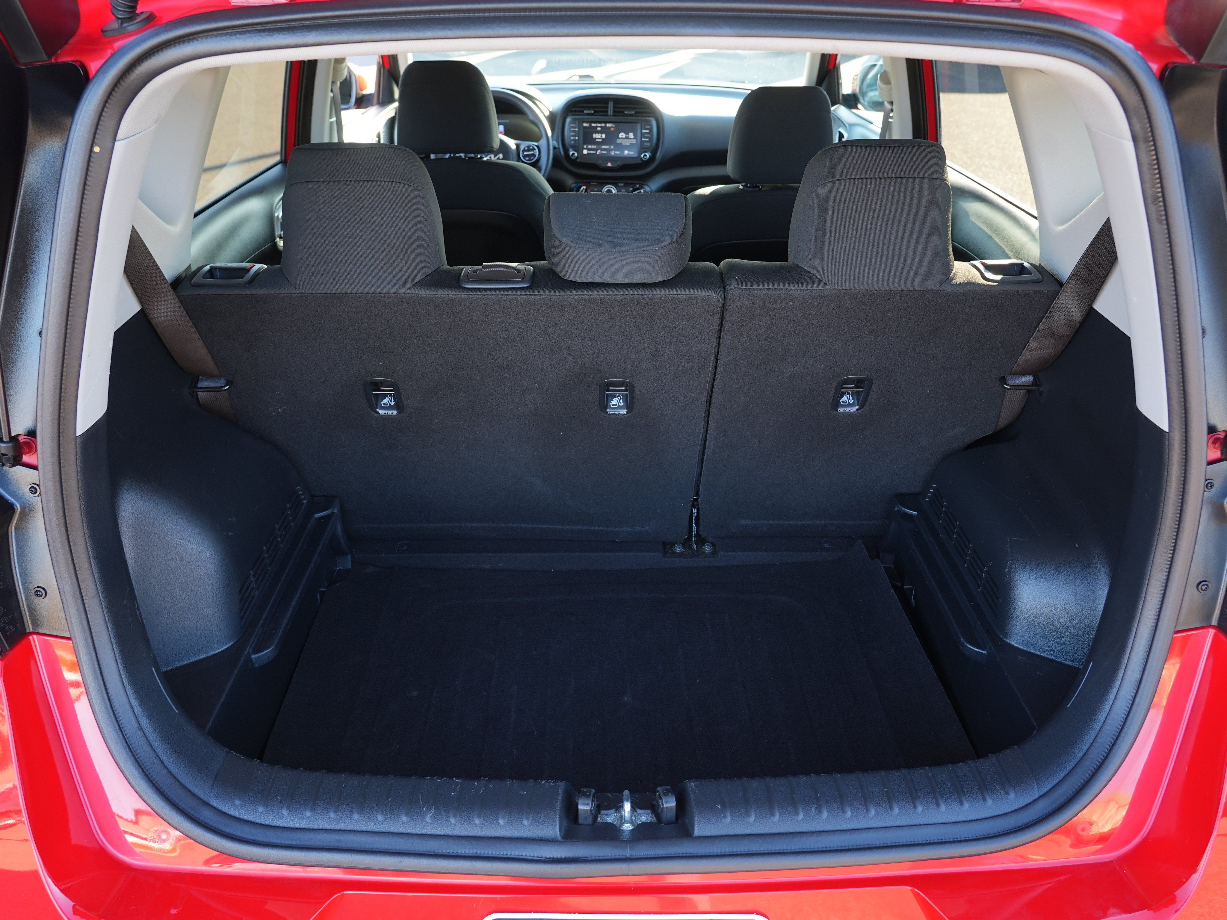 Used 2024 Kia Soul LX w/ Option Group 015 FWD image 26