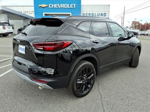 New 2025 Chevrolet Blazer LT w/ LPO, Black Grille Bar Package image 4