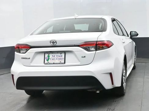 Used 2025 Toyota Corolla LE image 8