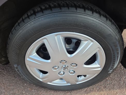 Used 2015 Nissan Versa S Plus FWD image 11