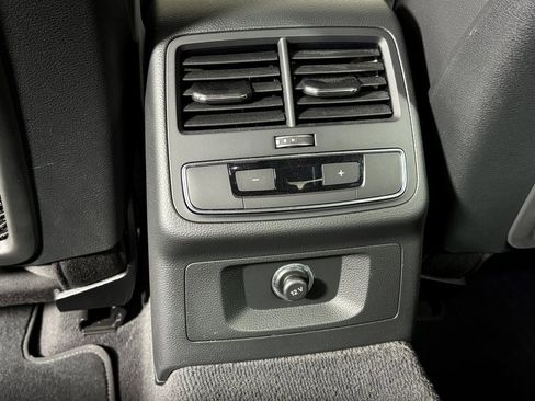 Used 2018 Audi A4 2.0T Premium w/ Convenience Package image 32