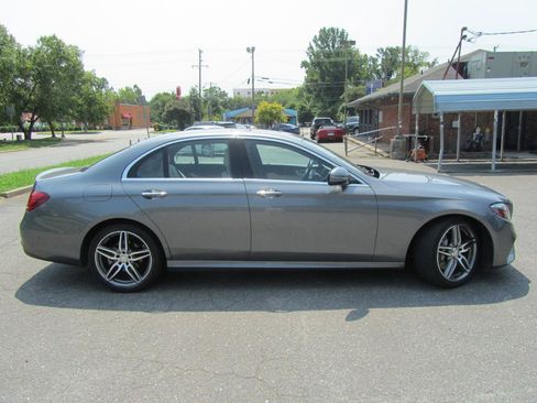 Used 2017 Mercedes-Benz E 300 4MATIC image 11