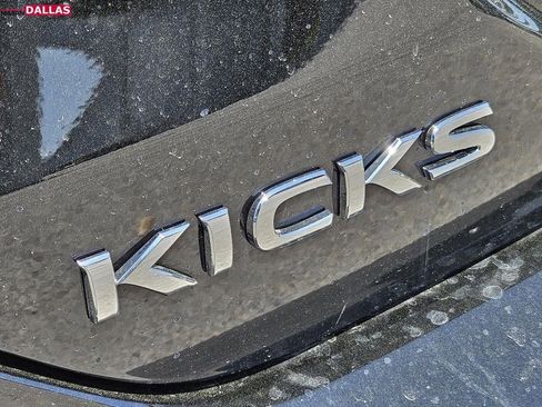New 2025 Nissan Kicks Play S image 9