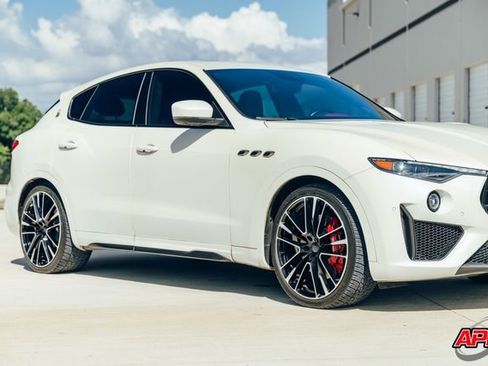 Used 2019 Maserati Levante Trofeo AWD/4WD image 68