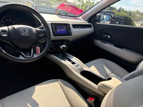 Used 2022 Honda HR-V LX image 23