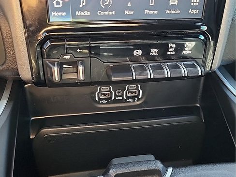 Used 2024 RAM 2500 Big Horn w/ Night Edition AWD/4WD image 23