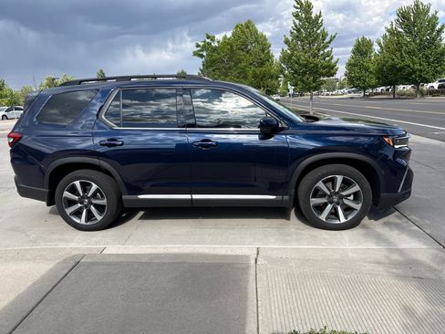 Certified 2025 Honda Pilot Elite image 4